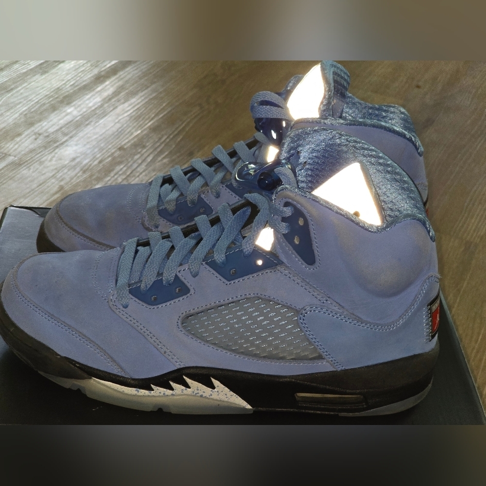 AIR JORDAN 5 RETRO UNC TARHEEL BLUE SNEAKERS MENS SIZE 10 WOMENS SZ 12 - Picture 3 of 8